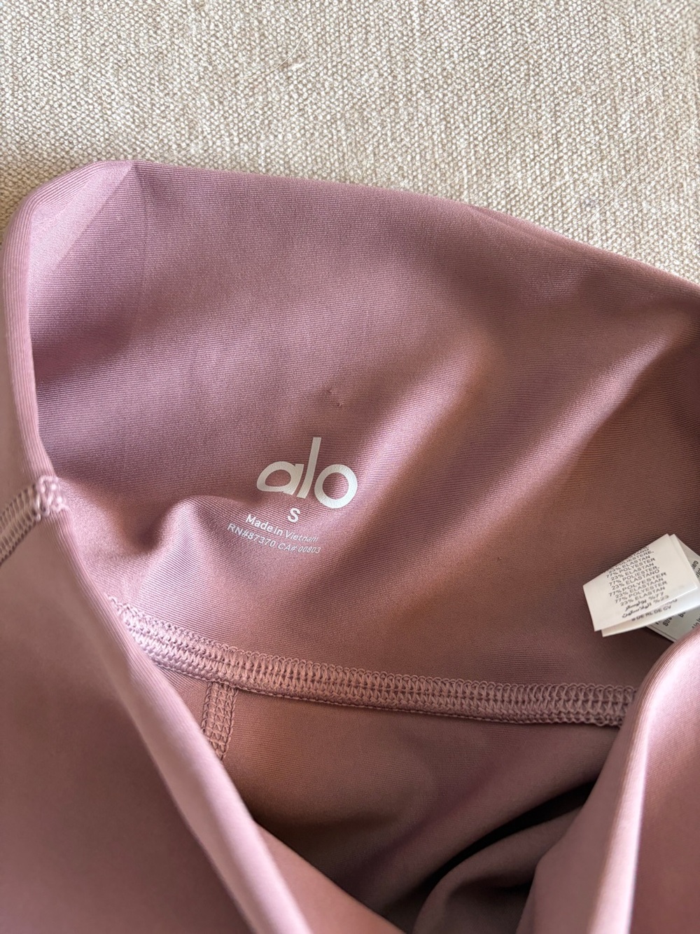 ALO Yoga Airlift 7/8 Leggings - Mushroom S - Picture 3 of 3